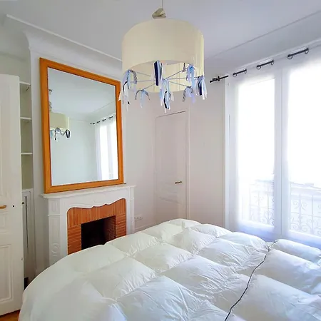 Apartment 16 Near Eiffel Tower And Arc De Triomphe