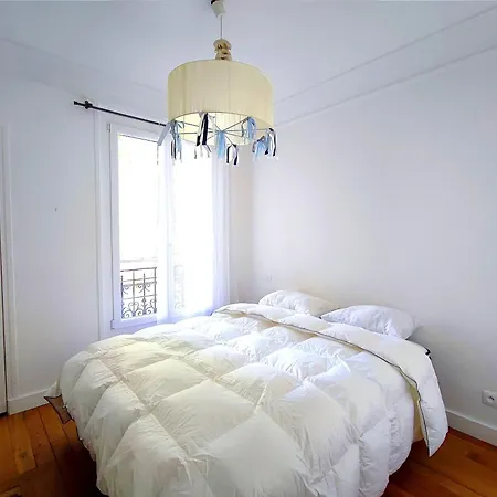 Apartment 16 Near Eiffel Tower And Arc De Triomphe Paris